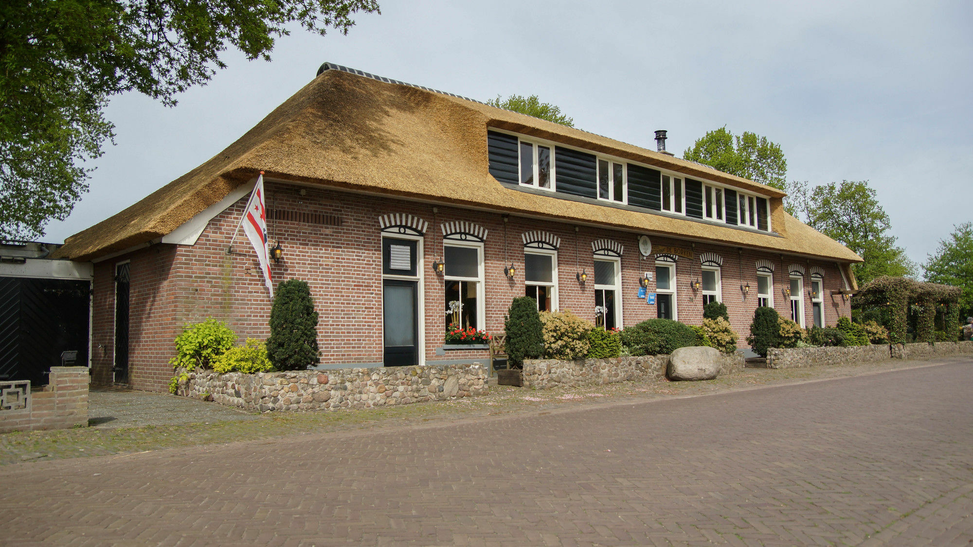 Fletcher Hotel-Restaurant De Borken Dwingeloo Exteriör bild